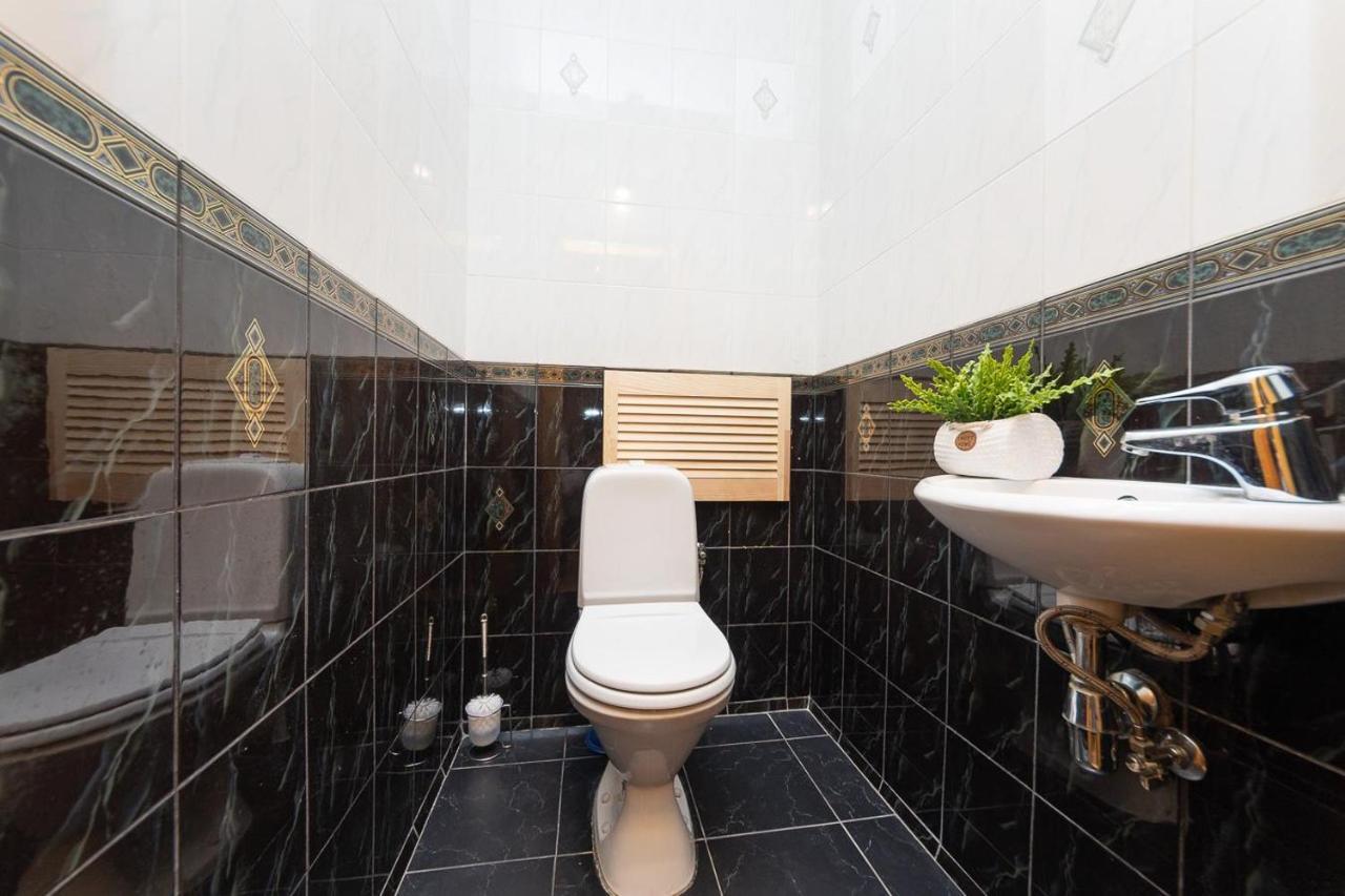 Spacious Apartments In The Center Of Obolon 2 Bedrooms Kiev Exterior foto